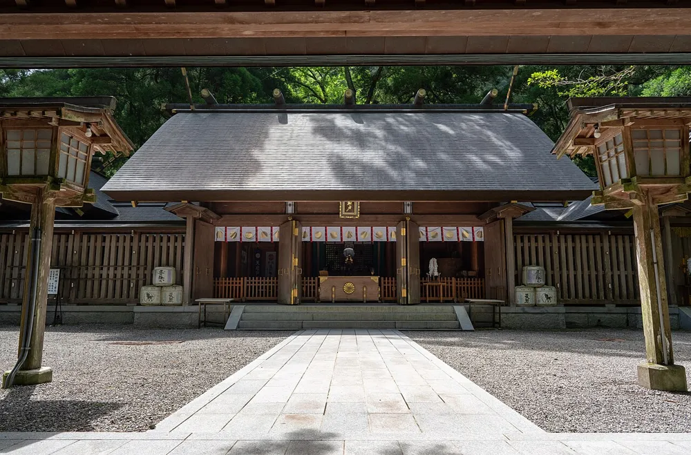 天岩戸神社（御神体の案内）→ 天安河原